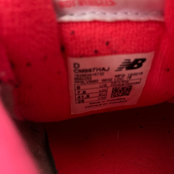 COPY - New Balance 997H Athletic Shoe - Picture 5 of 10